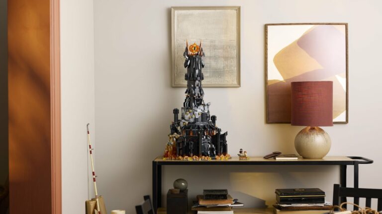 LEGO The Lord of the Rings: Barad-Dûr: Middle-Earth Construction Set on Gadget Flow